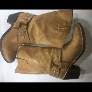 Frye Carmen Harness Tan Short Mid-Calf Ankle Boots Frye Carmen Harness Tan Short Mid-Calf Ankle Boots