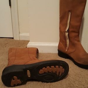Keen tall boots