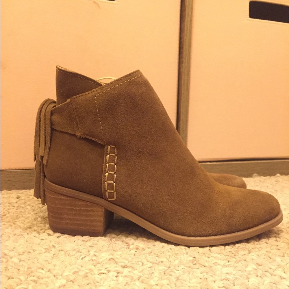 AMERICAN EAGLE ANKLE BOOTIE - Never worn!