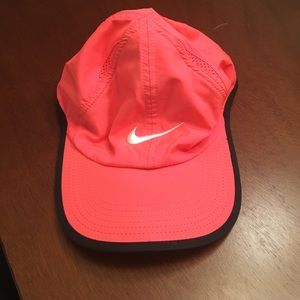 Nike running hat EUC