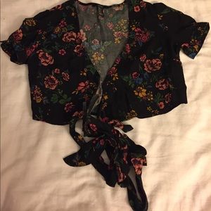 Never worn, with vibrant colors