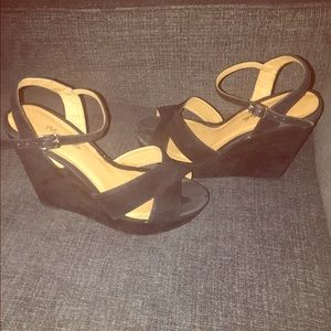 Cute wedge velvet sandals!