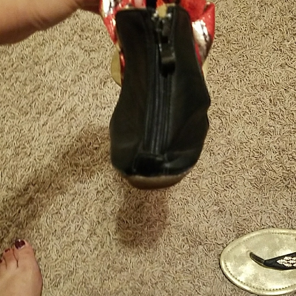 Shoes - Picture 3 of 5