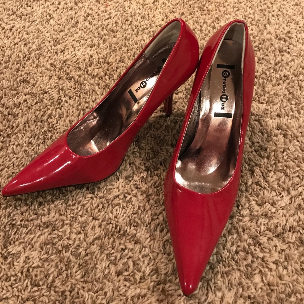 Red high heels Studio HD2 size 7.5M