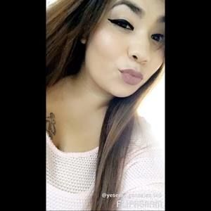 Meet your Posher, Yesenia