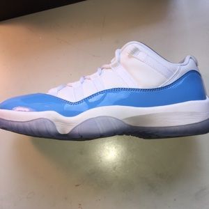 Jordan 11 UNC