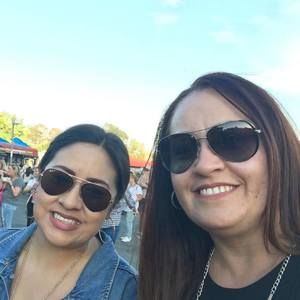 Meet your Posher, Synthia