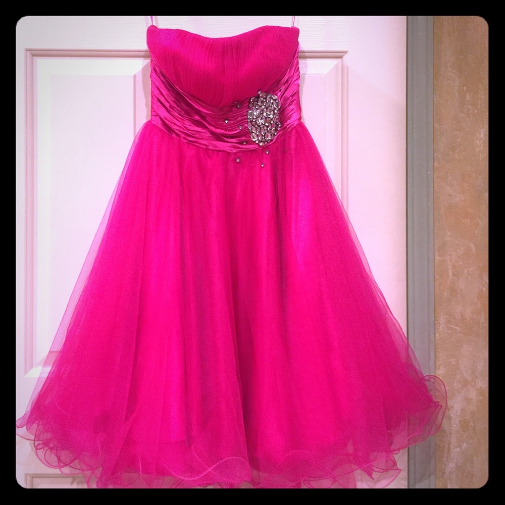 Beautiful strapless fuchsia hand beaded XS dress