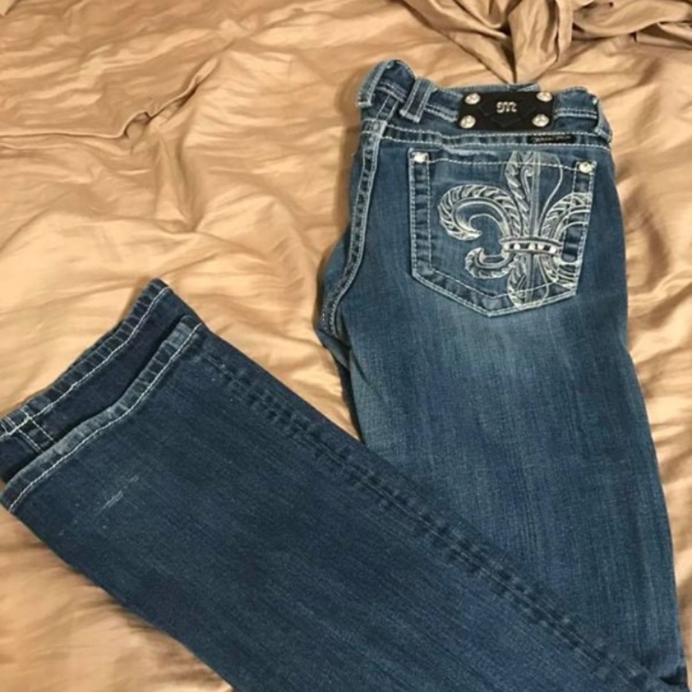 Size 29 Miss Me’s boot cut 32 inseam