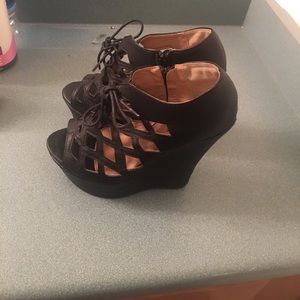 Black lace and zipper wedges!