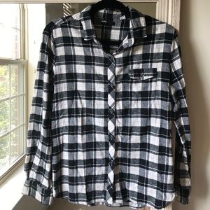 URBAN OUTFITTERS bdg plaid flannel (S) ✨ URBAN OUTFITTERS bdg plaid flannel (S) ✨
