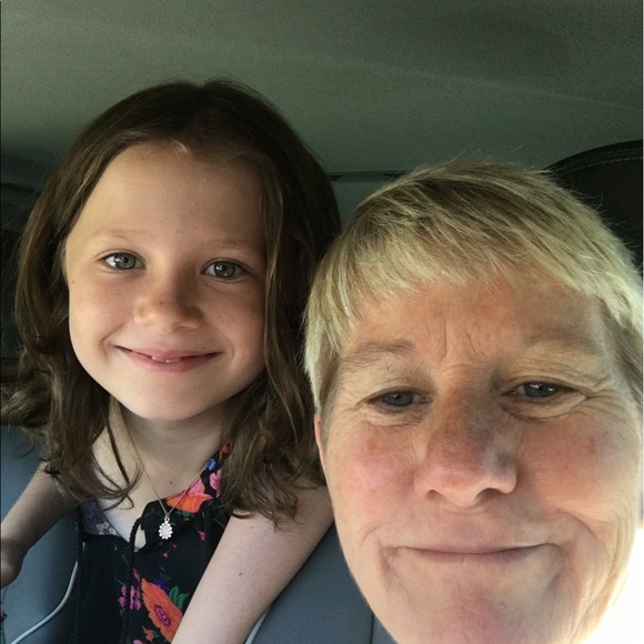 Meet your Posher, Cynthia - Picture 1 of 1