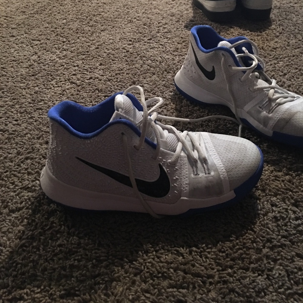 Kyrie 3 blue and white colorway!!