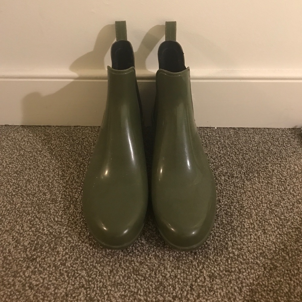 J. Crew hunger green Chelsea rain boots
