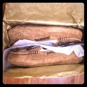Ugg moccasin slippers Tate sz 7