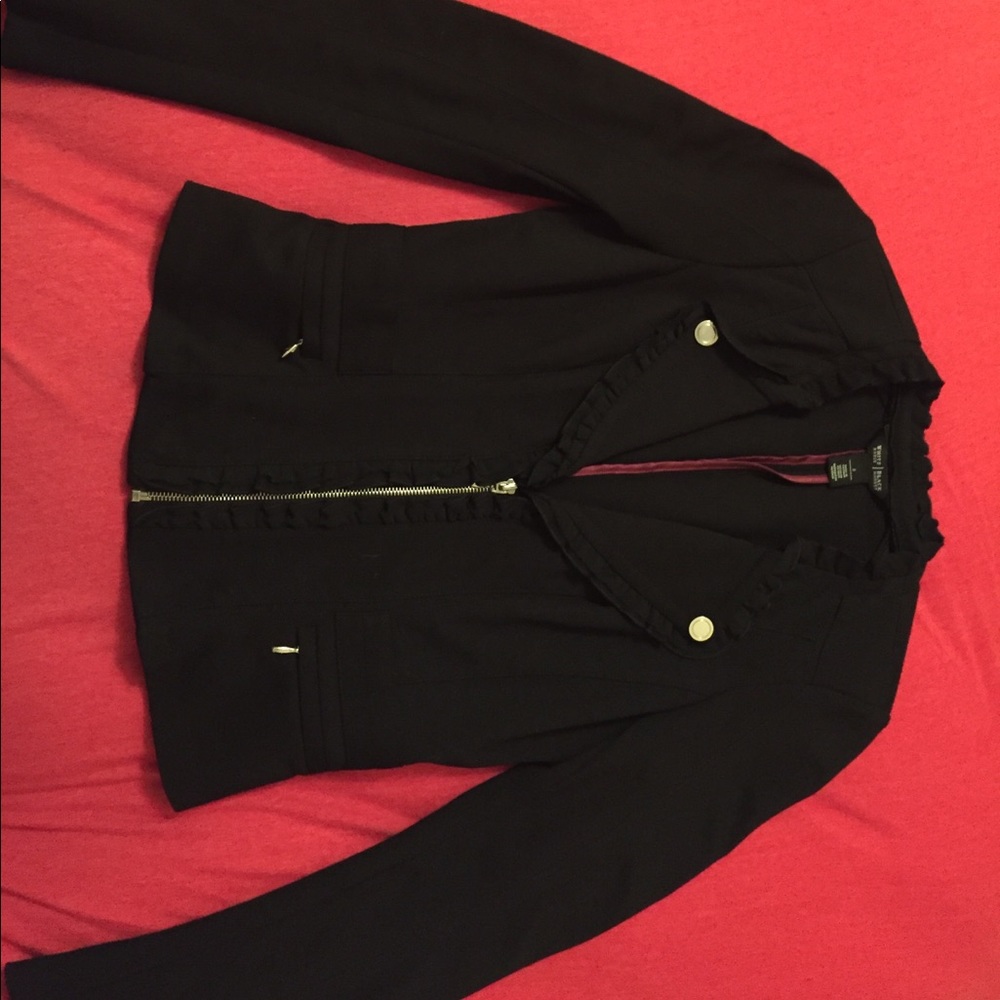 Fitted rayon/nylon/spandex blazer by WHBM
