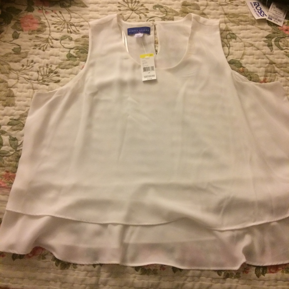 NWT. Beige, scallop cream top