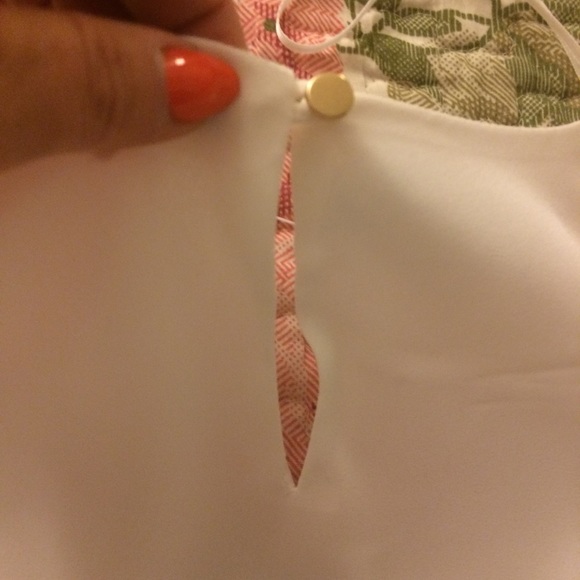 NWT. Beige, scallop cream top - Picture 3 of 3