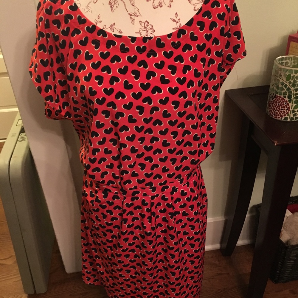 Old navy red dress with hearts