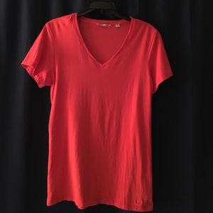 Southern Tide Women's V-neck Shirt