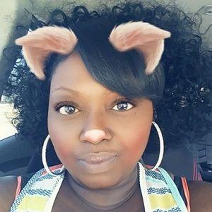 Meet your Posher, Antoinette