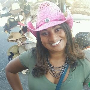 Meet your Posher, Sapna