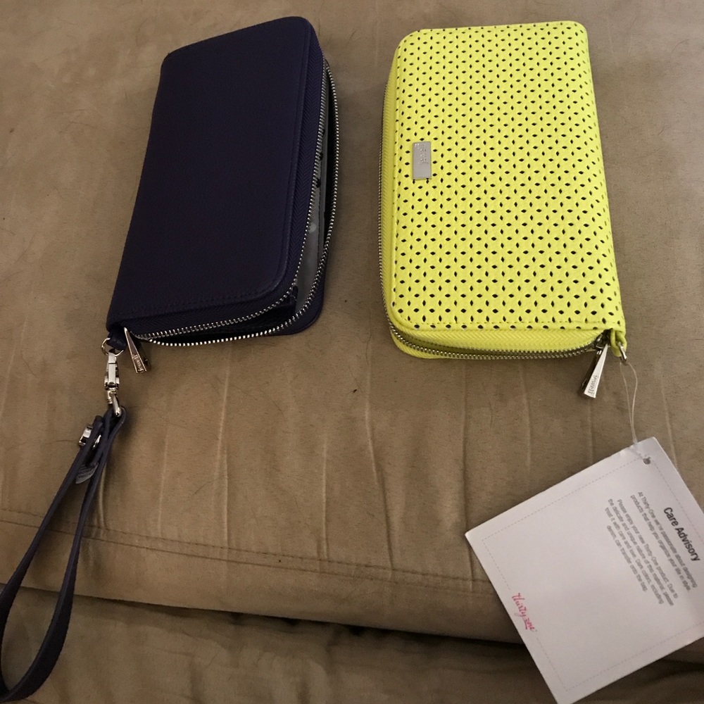 Jewell by Thirty-One wallets.