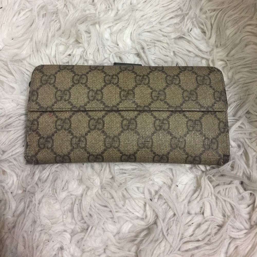 Gucci Wallet (Authentic)