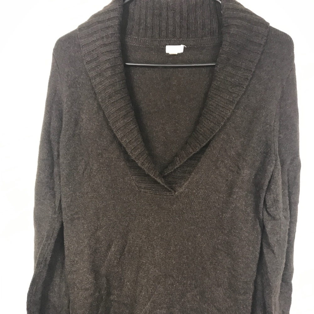 J Crew V Neck Sweater Cashmere Wool Medium