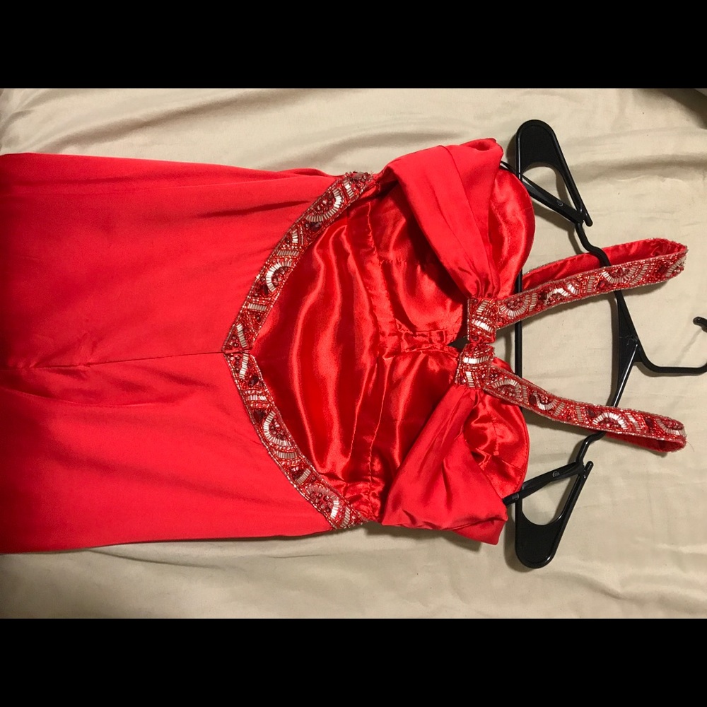 Red satin dress with matching bow tie - Picture 2 of 4