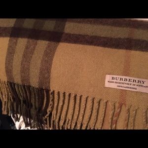 Burberry cashmere scarf- Olive •RARE•