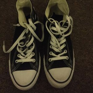 BLACK HIGH TOP CONVERSE