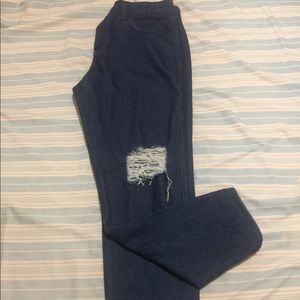 Knee ripped boyfriend jeans