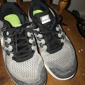 Grey Nike Free Run 2017