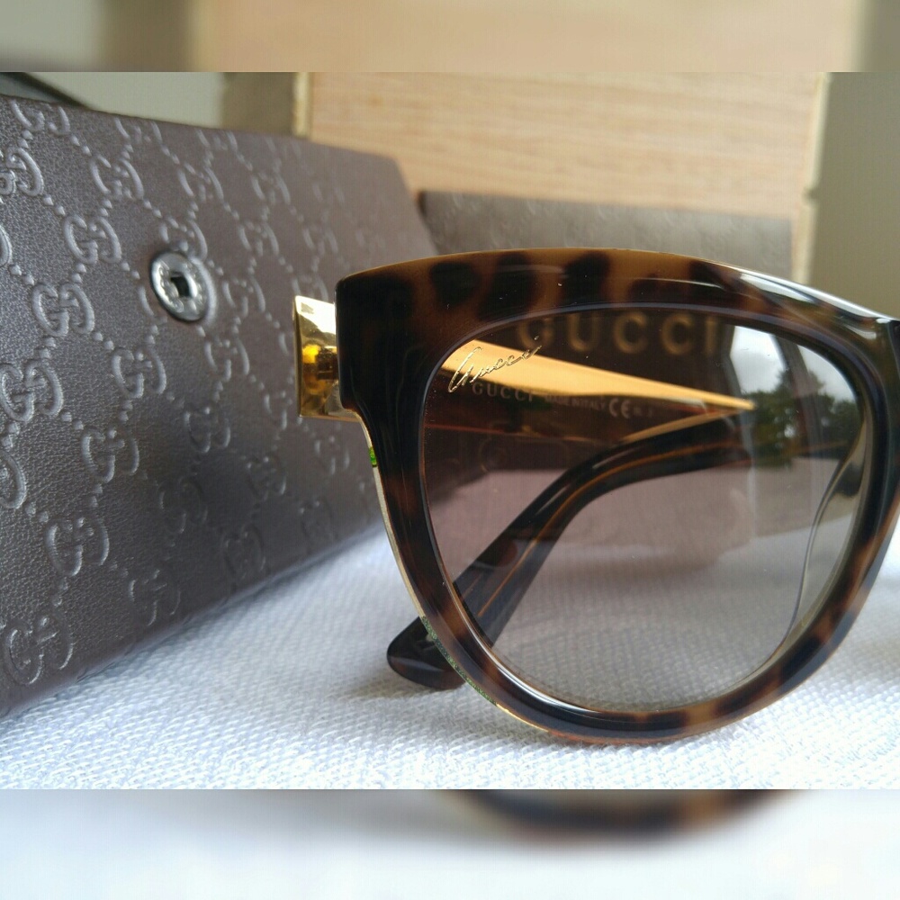 ⭐ Gucci Cat Eye Optyl Frame Sunglasses - Picture 3 of 8