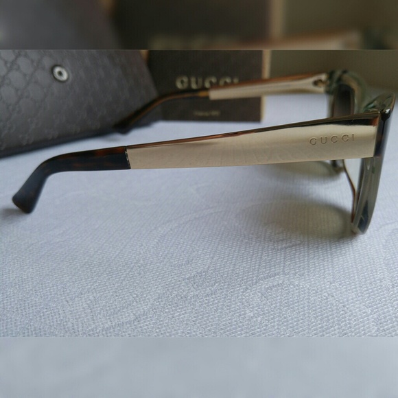 ⭐ Gucci Cat Eye Optyl Frame Sunglasses - Picture 4 of 8