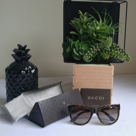 ⭐ Gucci Cat Eye Optyl Frame Sunglasses - Picture 2 of 8