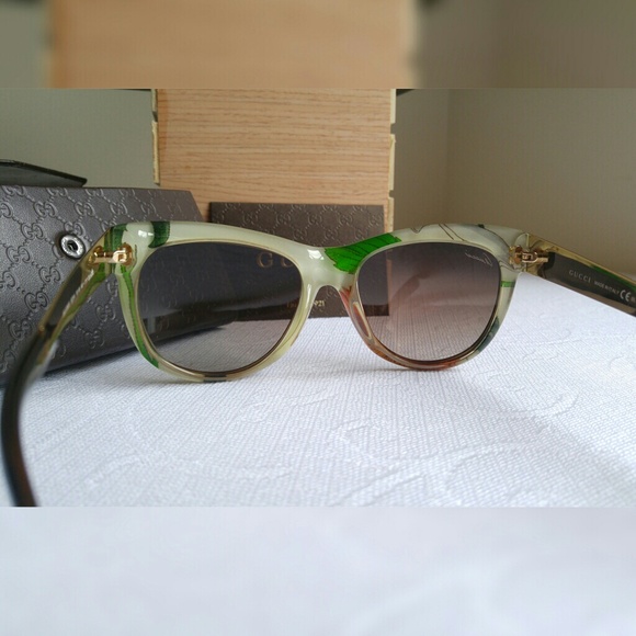 ⭐ Gucci Cat Eye Optyl Frame Sunglasses - Picture 5 of 8