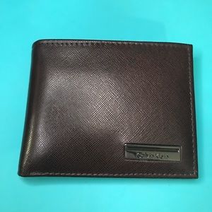 NWOT Men's Calvin Klein Bifold L Fold Wallet
