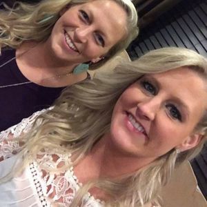 Meet your Posher, Leila