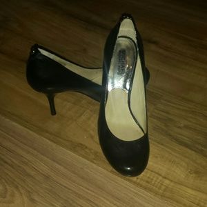 Michael Kors  high heel court shoes