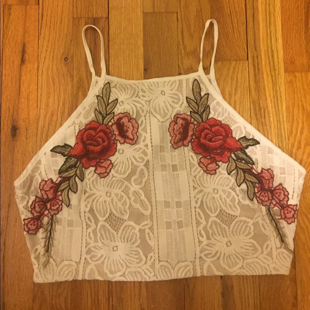 🌹Cute Crop Top Size Large NWT