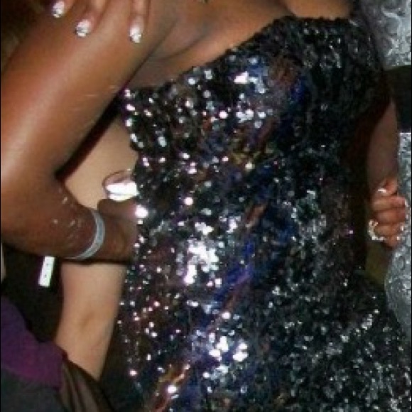 Beautiful sequins dress - Picture 7 of 8