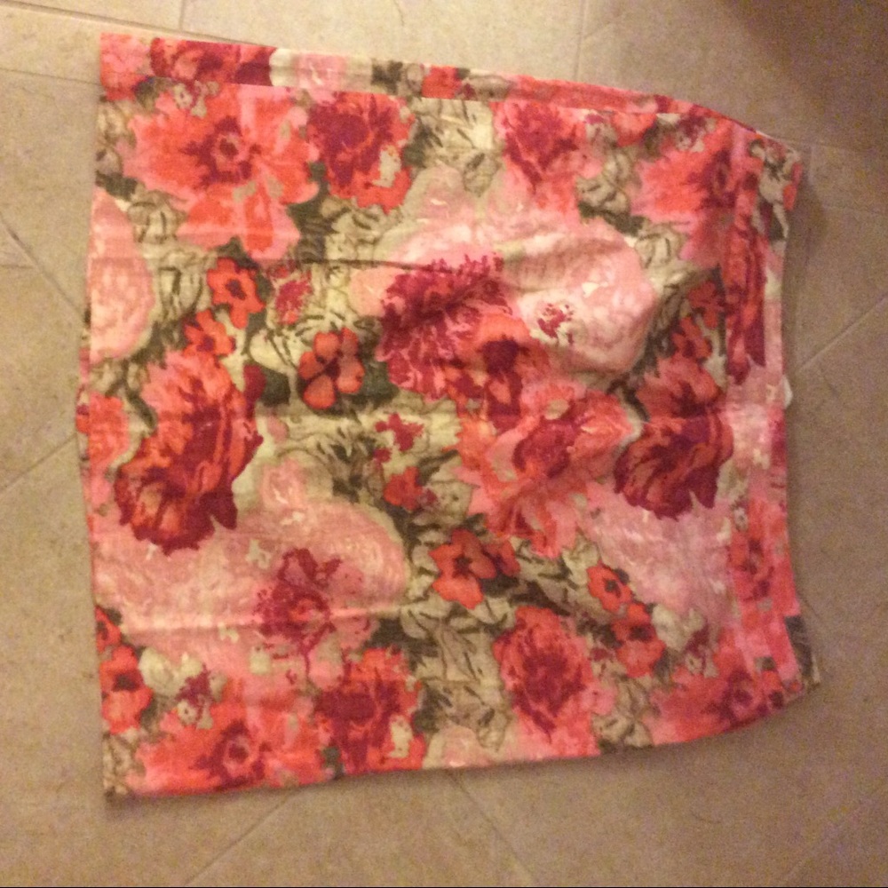 Like new plus sized skirt