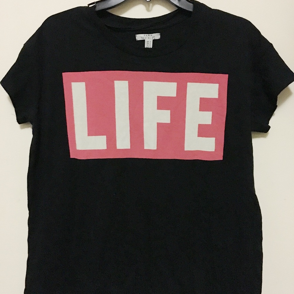 Black tshirt with Design on it