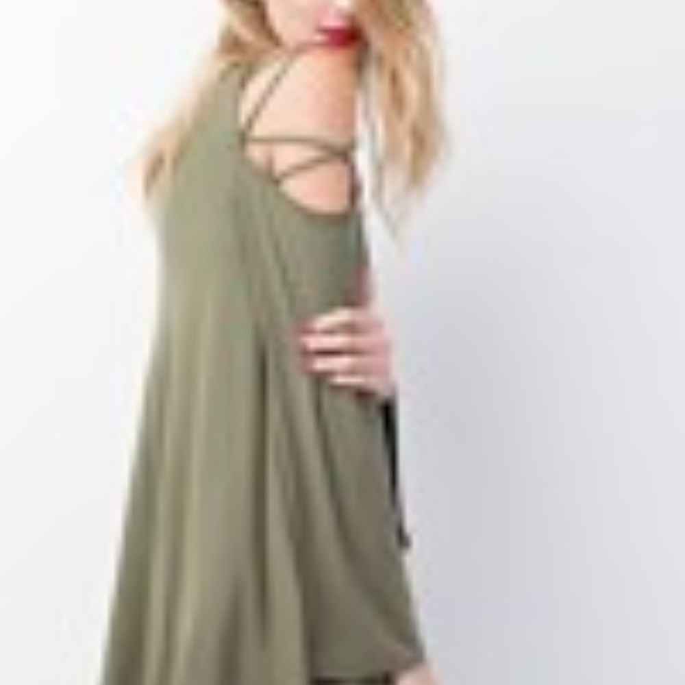 CRISSCROSS LACE-UP TOP