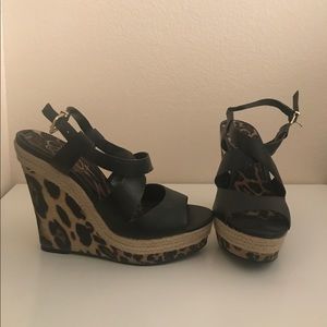Jessica Simpson wedges size 6