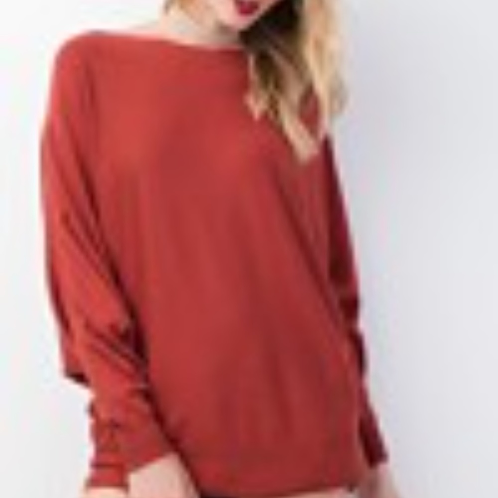 COMFY, TRANS-SEASONAL BOXY TOP