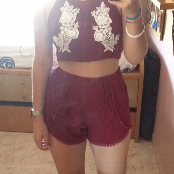 Red two piece - Picture 4 of 4