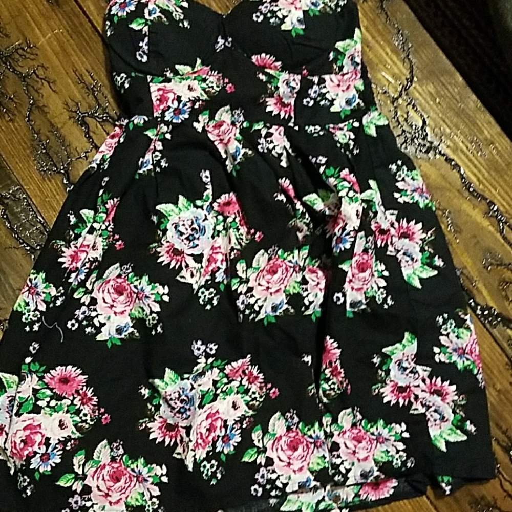 Strapless dress with flowers size m
